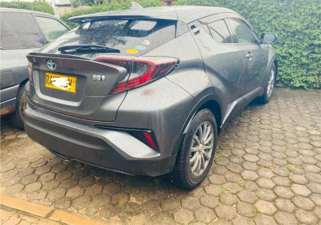 toyota-chr-for-big-0