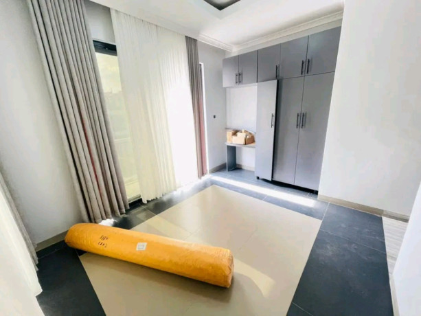 unfurnished-house-for-rent-big-7