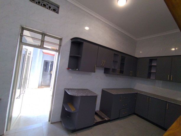 house-for-sale-150-million-kanombe-big-3