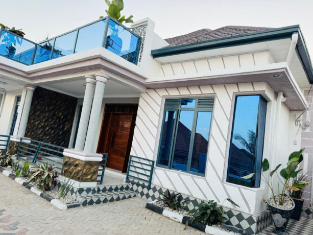 kanombe-nice-home-for-sale-in-kigali-big-1