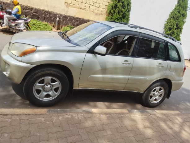 toyota-rav4-big-0