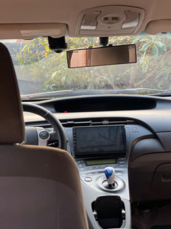 toyota-prius-big-2
