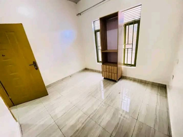 kibagabagabaga3-bedrooms-and-wordrobes-3-big-11