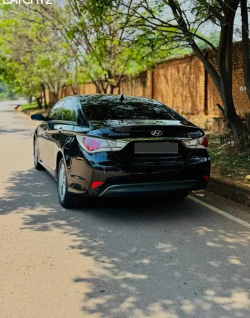 hyundai-sonata-big-2