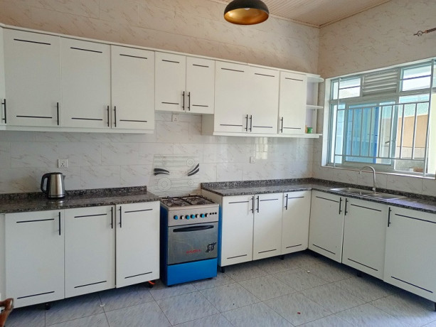 kigali-fully-furnished-house-for-rent-in-kanombe-big-6