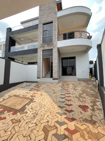 unfurnished-apartment-for-rent-in-nyanz-kicukiro-kigali-big-0