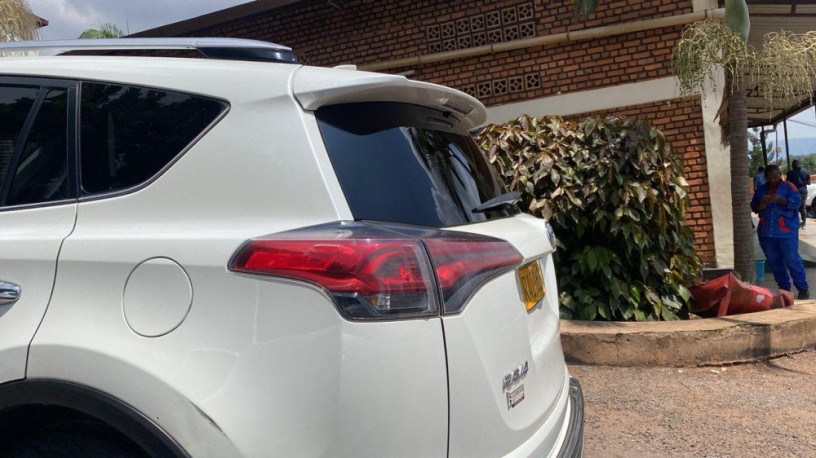 toyota-rav4-big-2