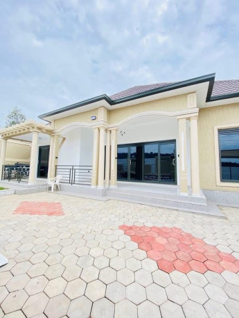 kicukiro-kagarama-kigali-amazing-house-for-sale-at-180millions-tel-big-5