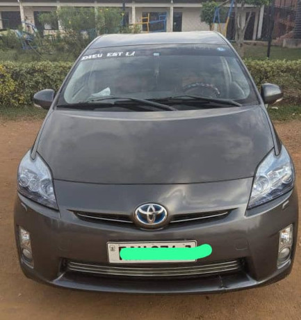 toyota-prius-big-1
