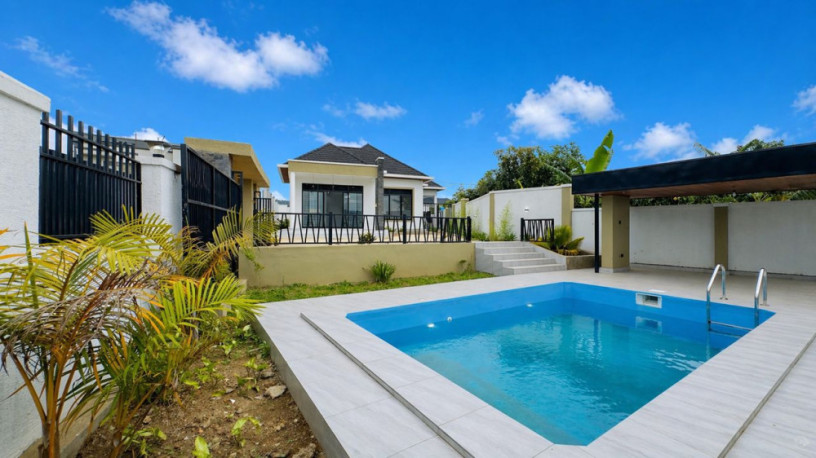 kigali-house-for-sale-with-swimming-pool-big-0