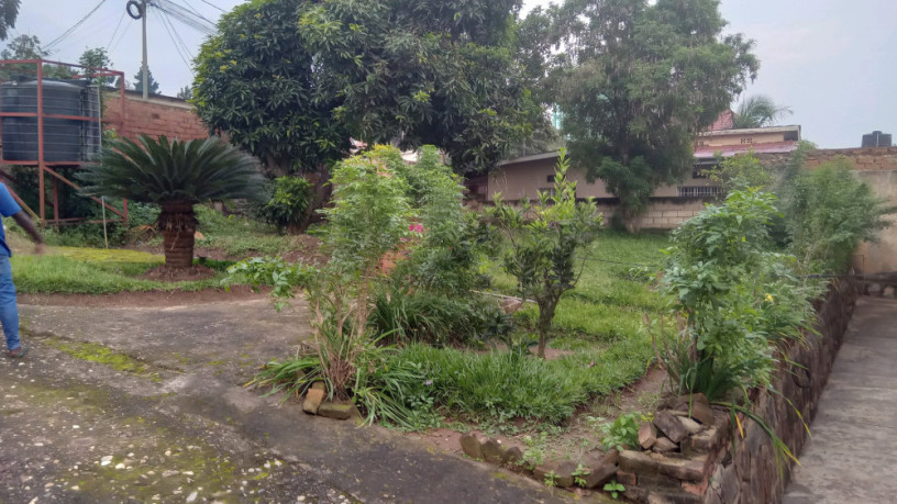 kigali-plot-with-an-old-house-for-sale-in-kimihurura-rugando-big-2