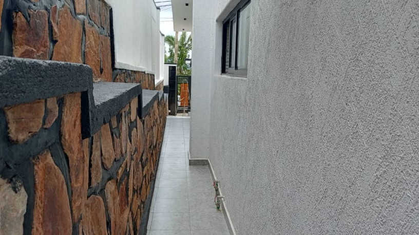 kibagabaga-very-nice-and-unfurnished-house-for-sale-in-kigali-big-4
