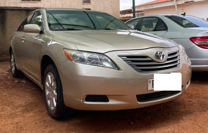 toyota-camry-big-1