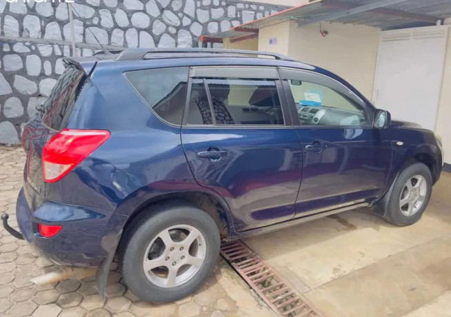 toyota-rav4-big-0