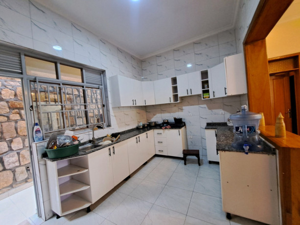 kimironko-modern-house-for-sale-in-kigali-big-6