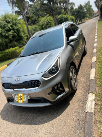 kia-niro-2020-big-2