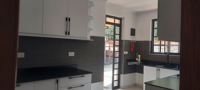 nice-house-available-for-rent-at-kacyiru-big-7