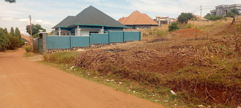 ikibanza-kigurishwa-mubirembo-turaneza-big-0