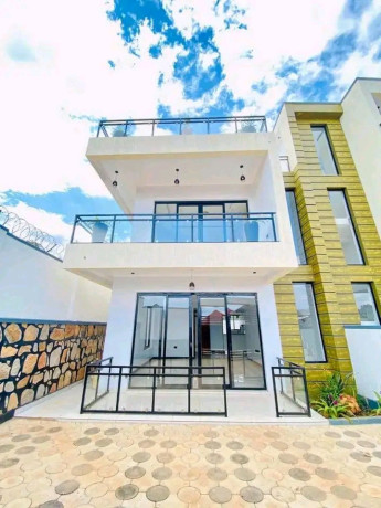 unfurnished-house-for-rent-in-kicukiro-kagarama-price700k-4-bedrooms-3-bathrooms-big-0