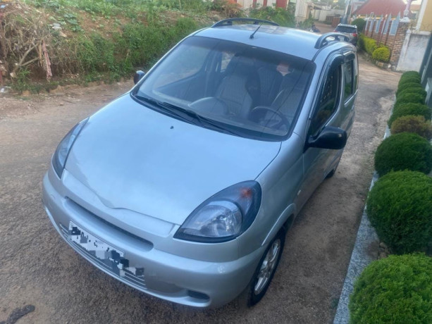 toyota-yaris-big-1