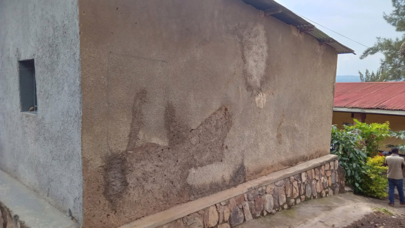 kigali-land-with-an-old-house-for-sale-in-remera-rukiri-big-9