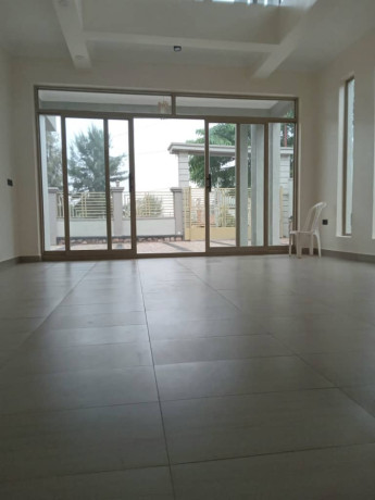 bere-105-erkibagabaga-kibagabaga-very-nice-house-and-unfurnished-for-rent-at-lowest-price-in-kigali-rwanda-big-8