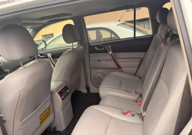 toyota-highlander-hybrid-for-sale-big-0