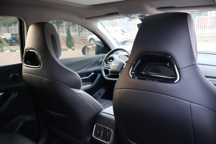 ep-063-2025-byd-sealion-05-dm-i-plug-in-hybrid-suv-big-5