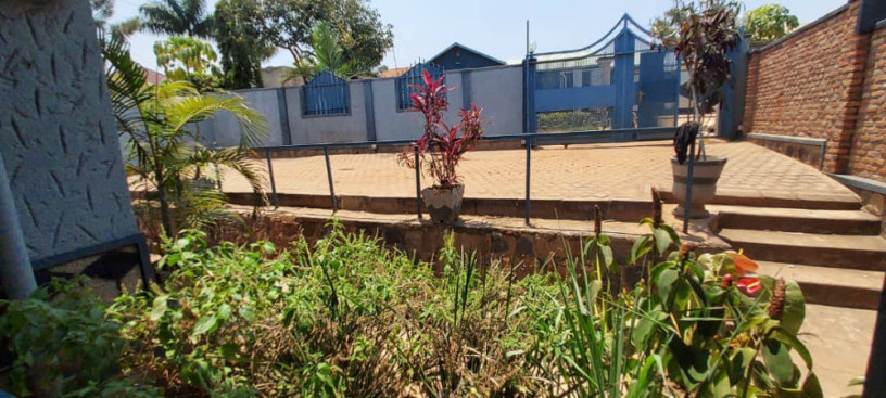 kigali-unfurnished-house-for-rent-in-niboyi-saint-joseph-big-1
