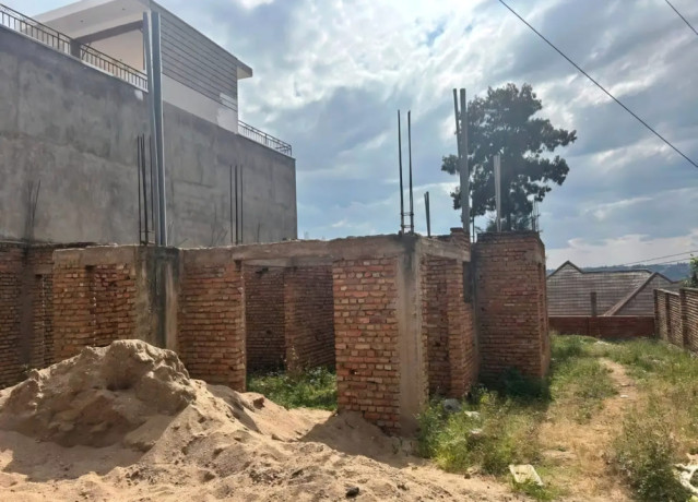 kicukiro-kagarama-plot-for-sale-big-0