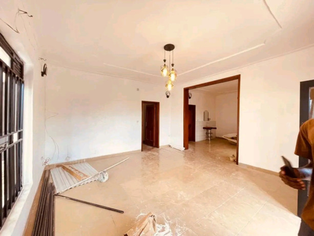 kimironko-unfurnished-4bedrooms-house-for-rent-at-1m-in-good-location-big-4