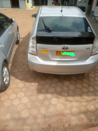 toyota-prius-big-1