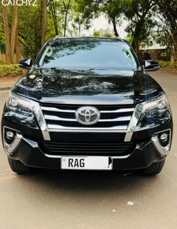 toyota-fortuner-big-4