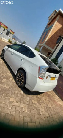 toyota-prius-hybrid-with-orginal-sterling-for-sale-big-4
