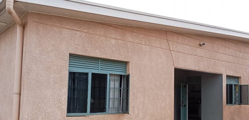kanombe-busanza-very-nice-and-cheapest-house-for-sale-with-big-plot-in-kigali-big-1
