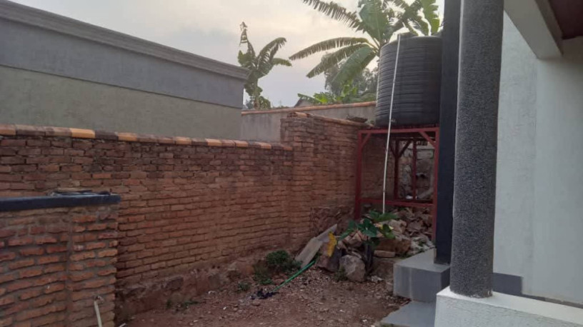 kigali-land-with-an-old-house-for-sale-in-nyamirambo-big-9