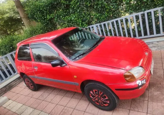 toyota-starlet-big-0
