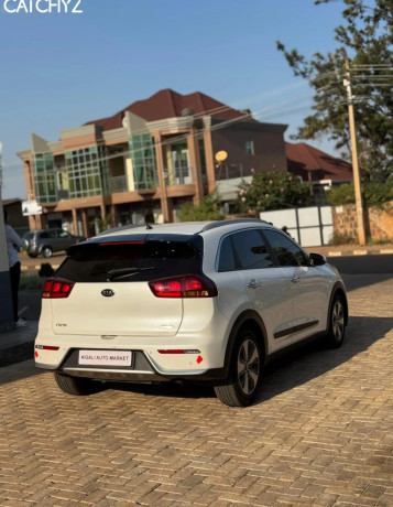 kia-niro-hybrid-automatic-for-sale-big-1