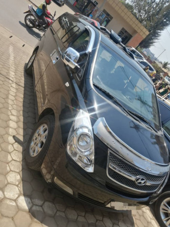 hyundai-starex-big-3
