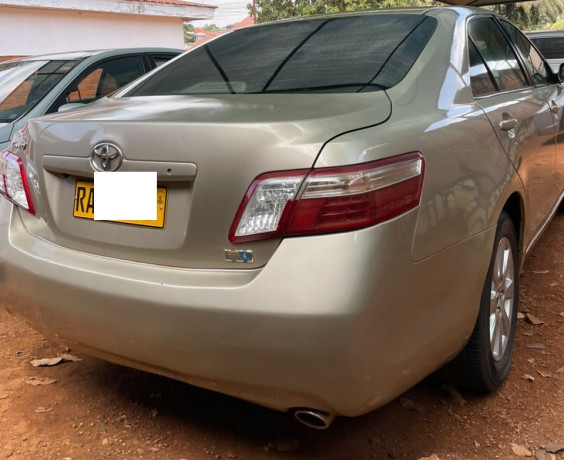 toyota-camry-big-0