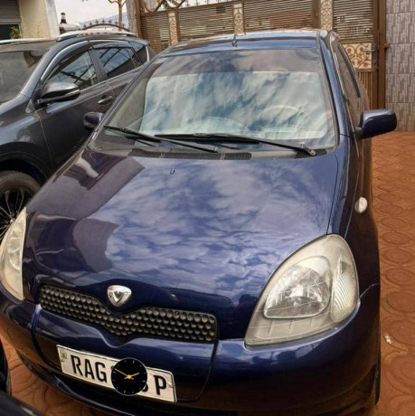 toyota-vitz-big-0