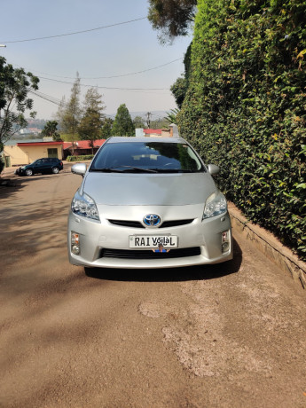 toyota-prius-big-1