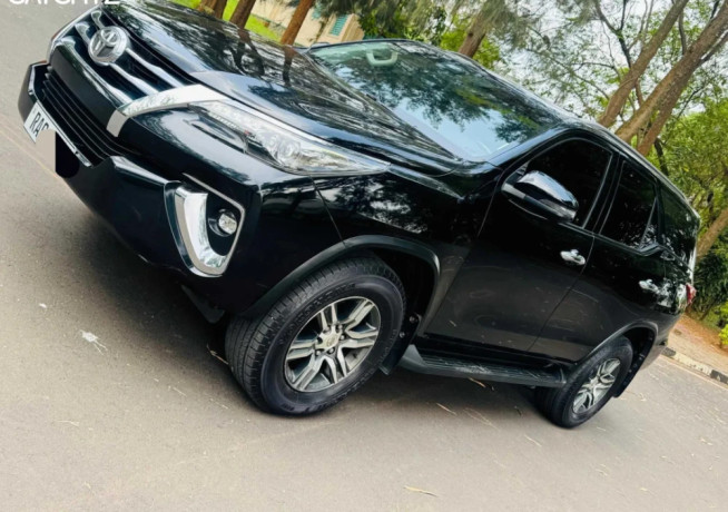 toyota-fortuner-big-2