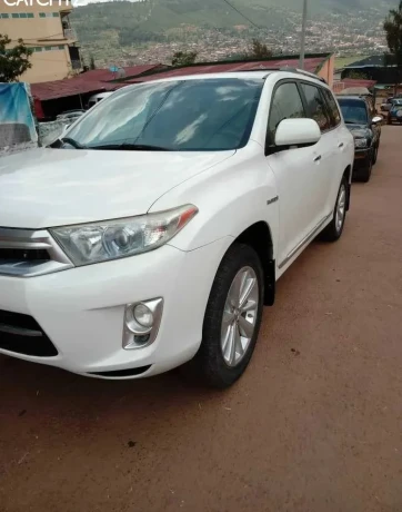 toyota-highlander-big-0