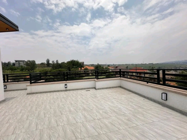 gacuriro-kagugu-house-for-sale-in-good-neighborhood-big-9