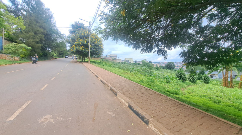 kinyinya-vip-plot-for-sale-at-180m-big-0