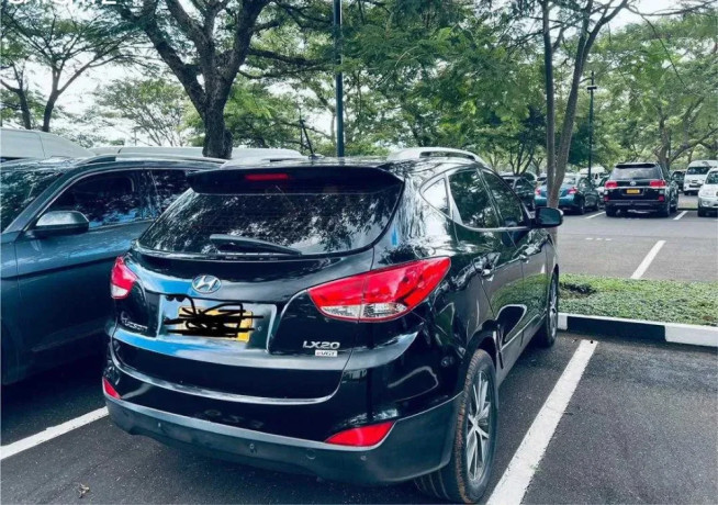 hyundai-tucson-big-0