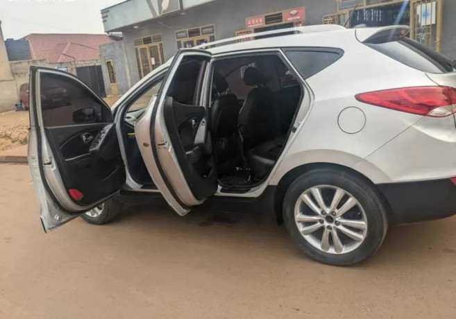 hyundai-tucson-big-2
