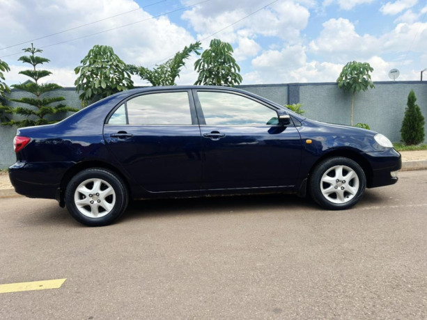 toyota-corolla-very-clean-fuel-efficient-ready-to-drive-big-5