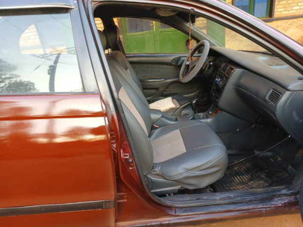 toyota-carina-e-big-1